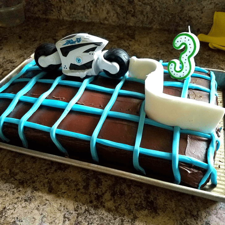 Comely Tron Cake