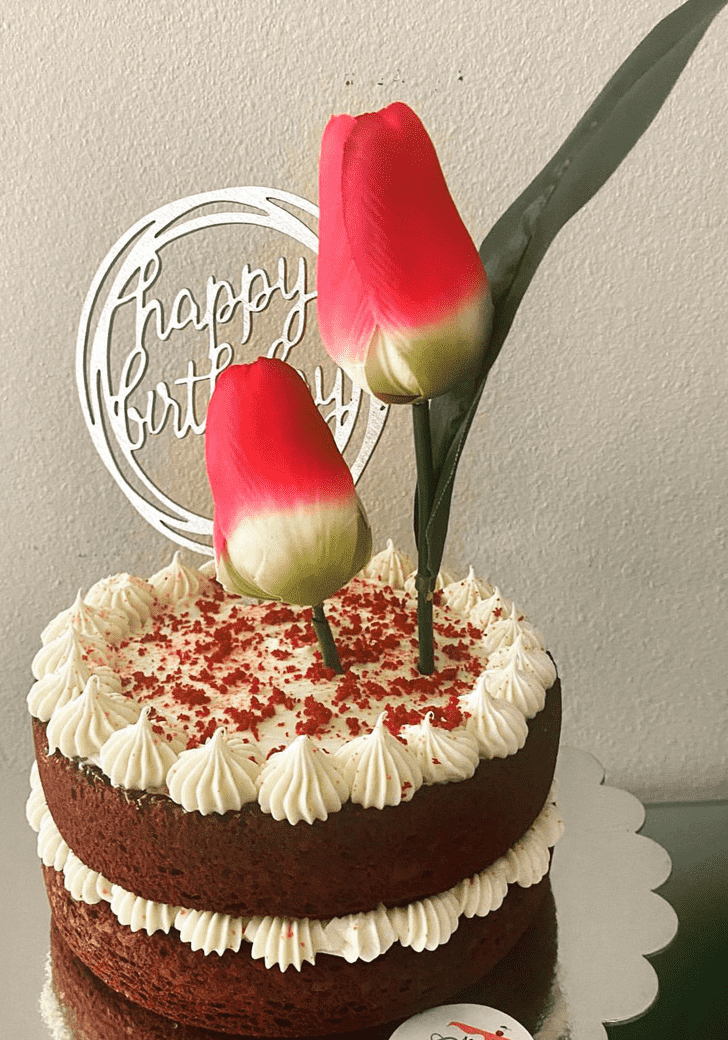 Grand Tulip Cake