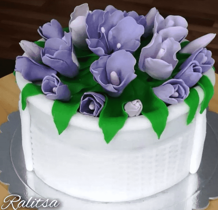Pretty Tulip Cake