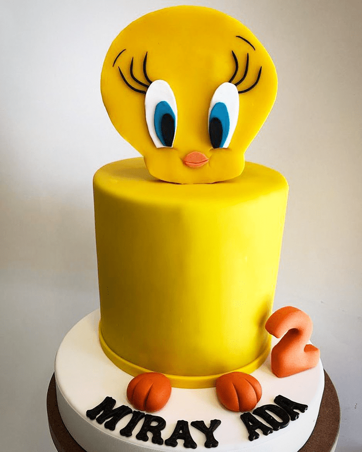 Adorable Tweety Cake