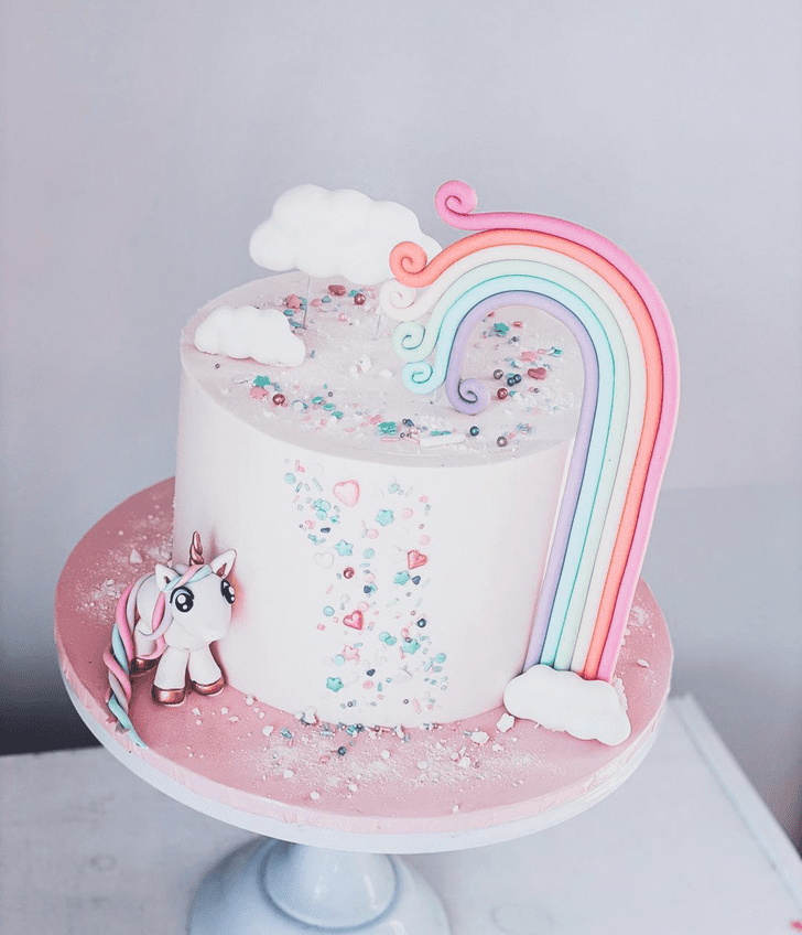 Comely Unicorn Cake