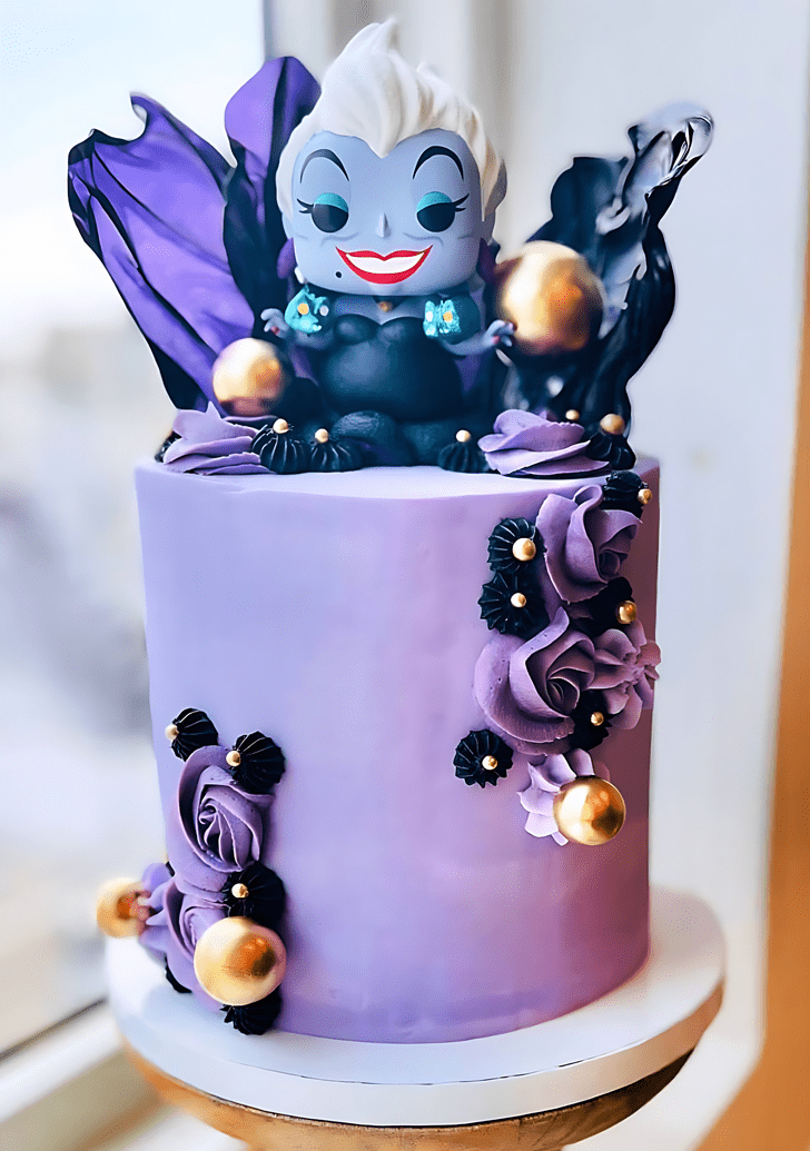 Admirable Ursula Cake Design