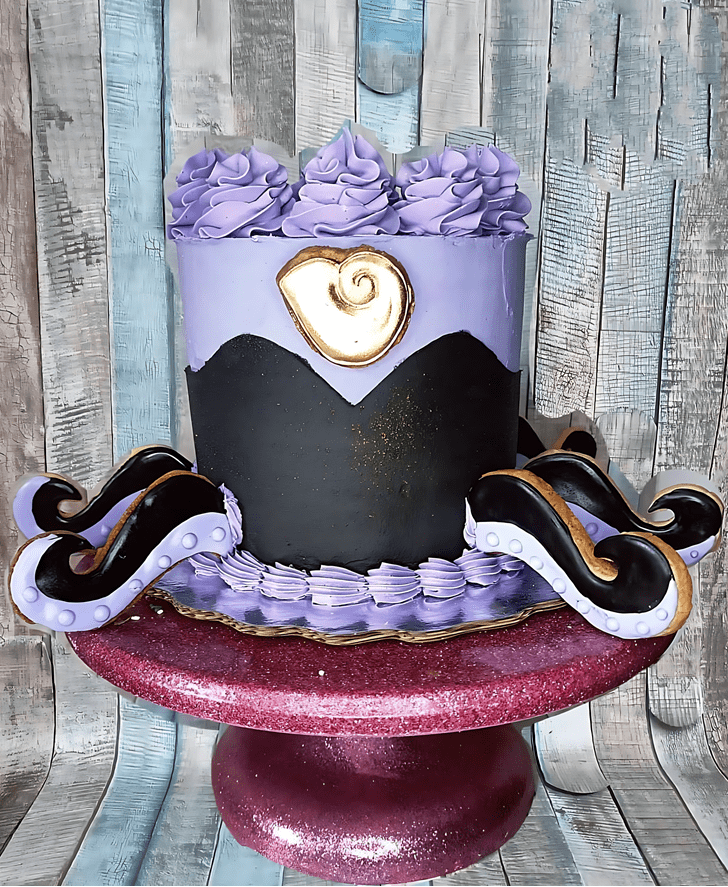 Magnetic Ursula Cake