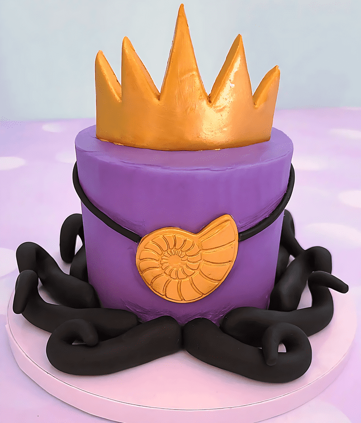 Superb Ursula Cake