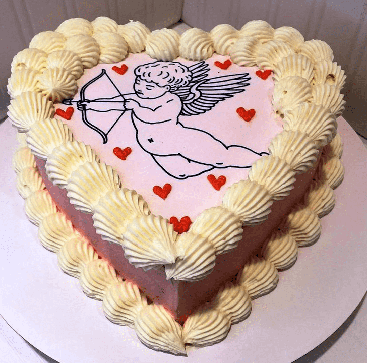 Beauteous Valentines Cake