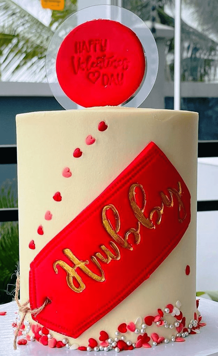 Pretty Valentines Cake