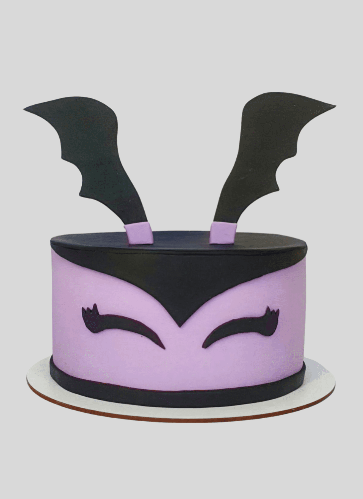 Pretty Vampirina Cake