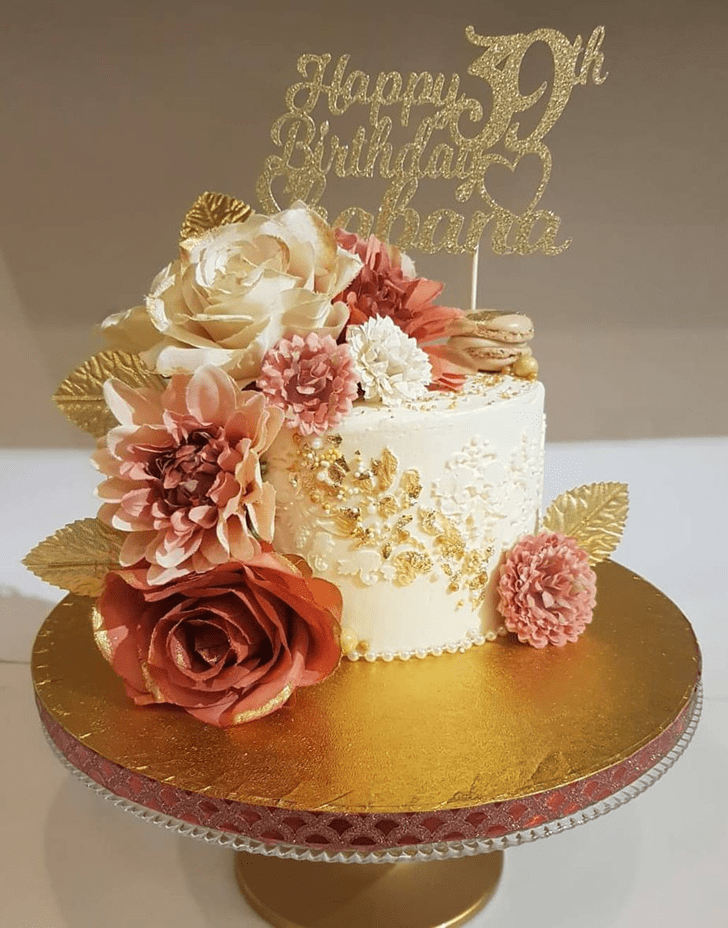 Lovely Vanilla Cake Design