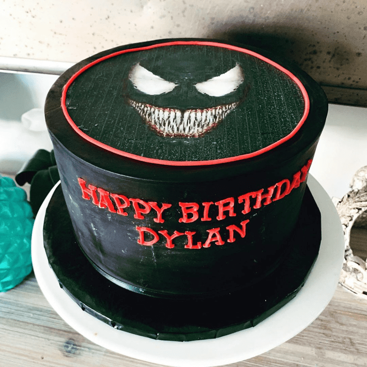 Delicate Venom Cake