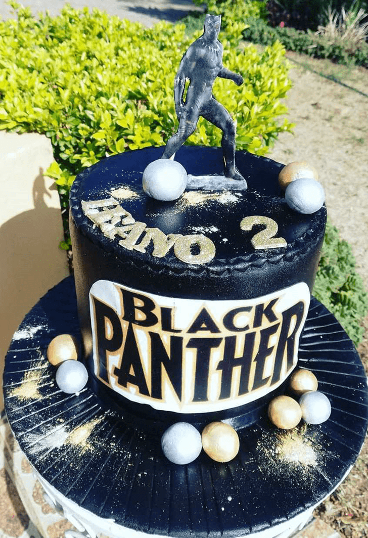 Gorgeous Wakanda Cake