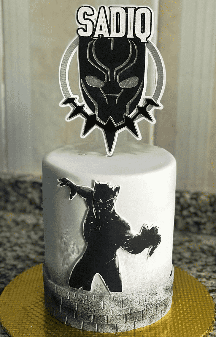 Mesmeric Wakanda Cake