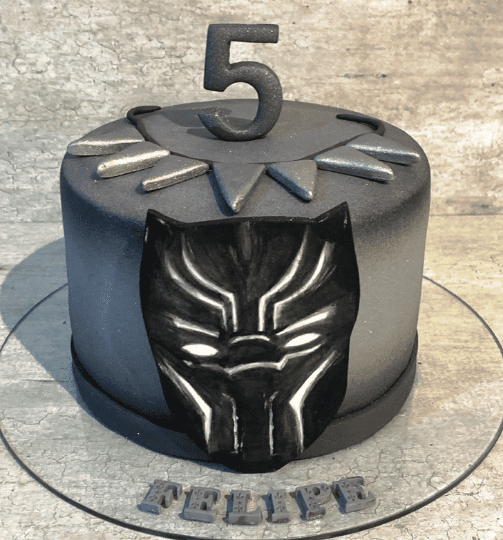 Pretty Wakanda Cake