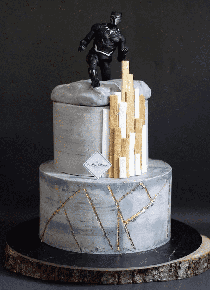 Comely Wakanda Forever Cake