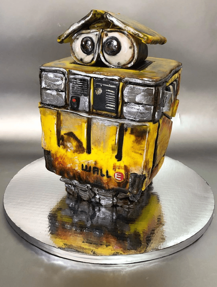 Charming Wall-E Cake