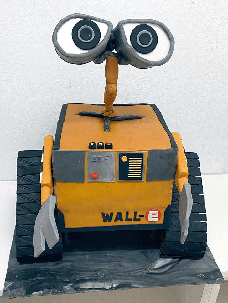 Elegant Wall-E Cake