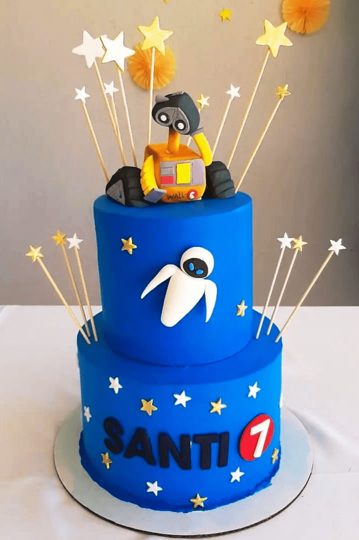 Enthralling Wall-E Cake