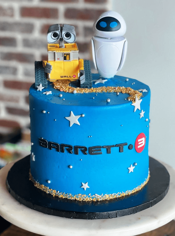 Exquisite Wall-E Cake