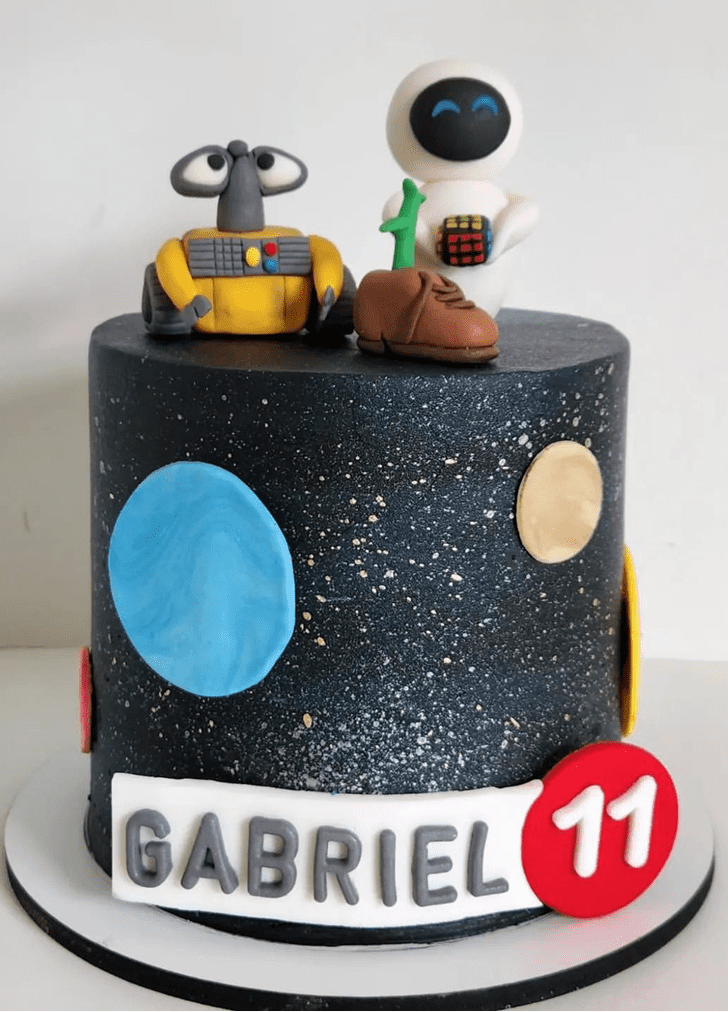 Nice Wall-E Cake