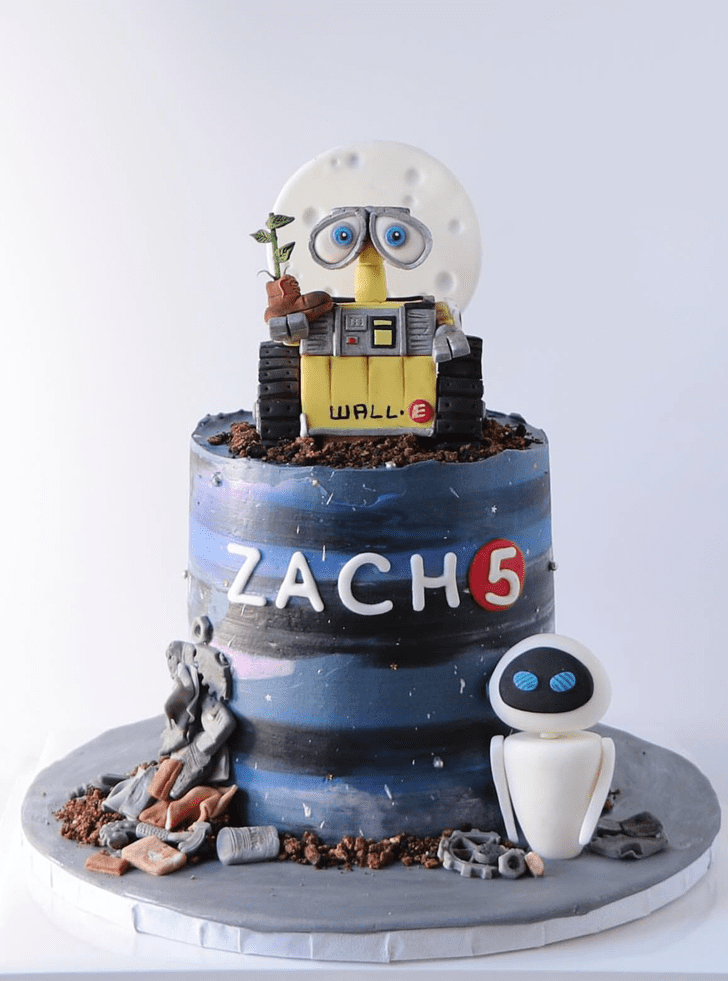 Stunning Wall-E Cake