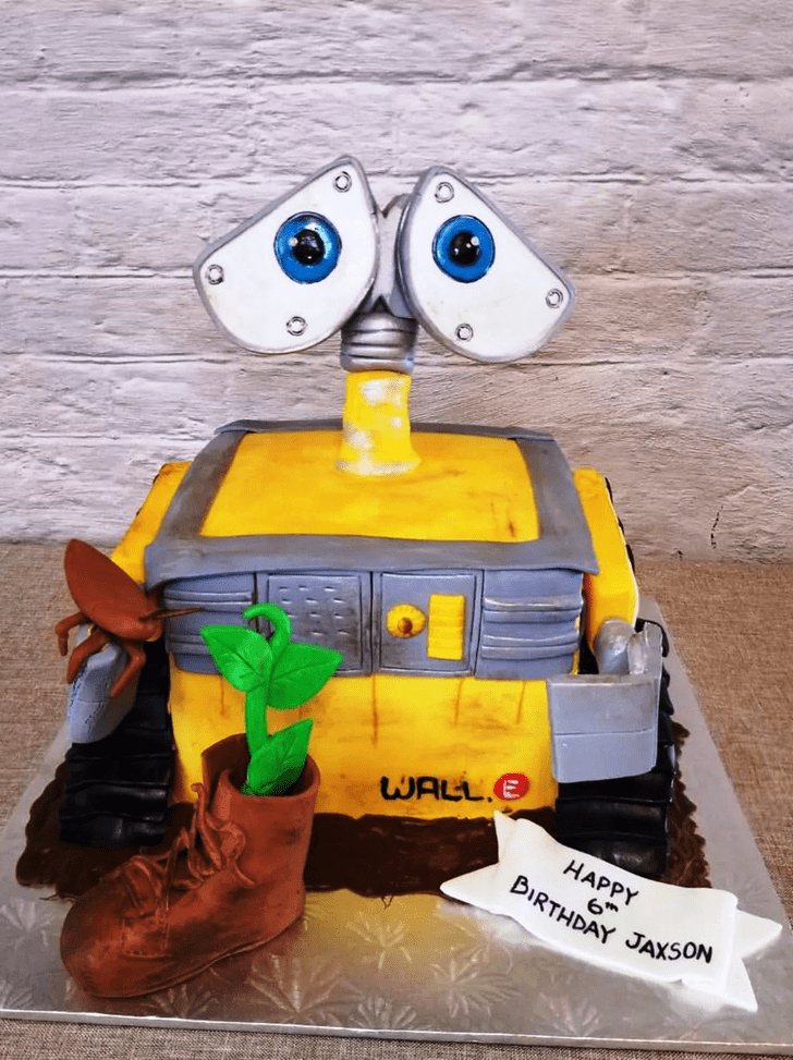 Wonderful Wall-E Cake Design