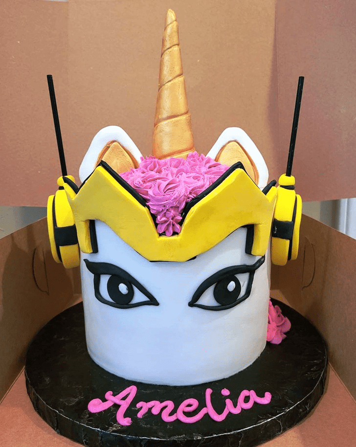 Adorable Wasp Cake