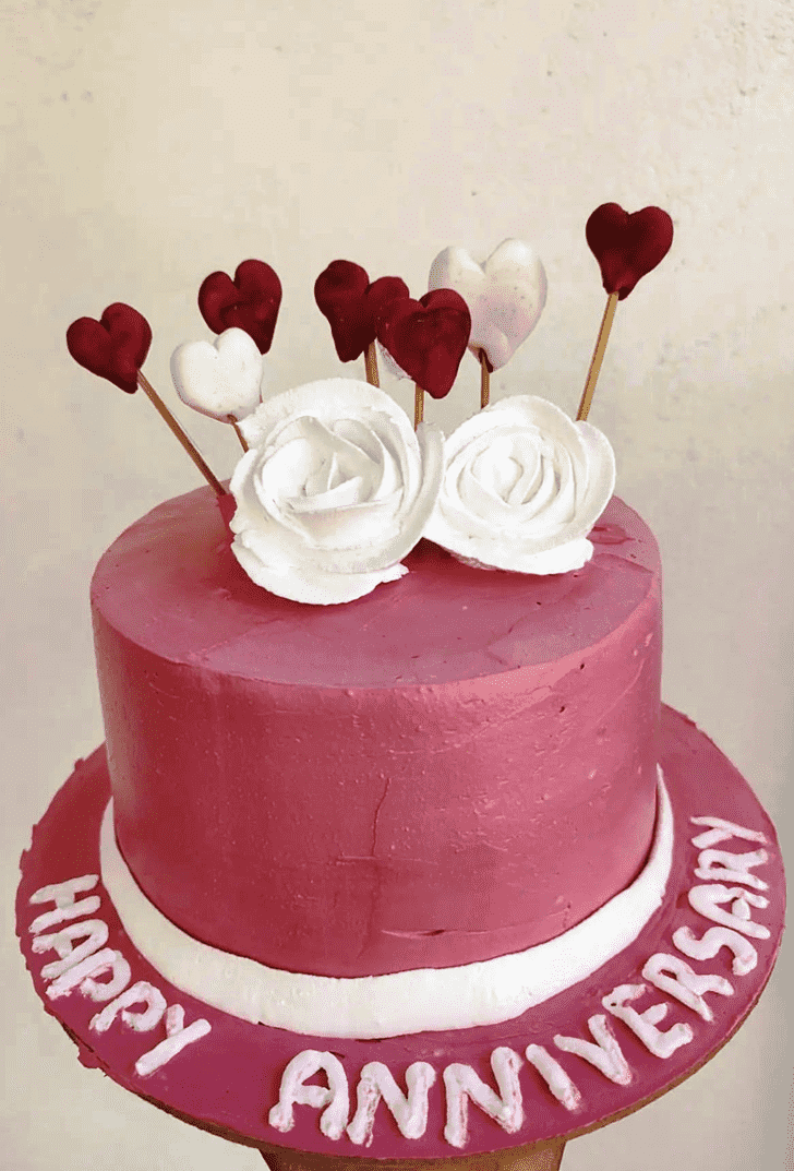 Alluring Wedding Anniversary Cake
