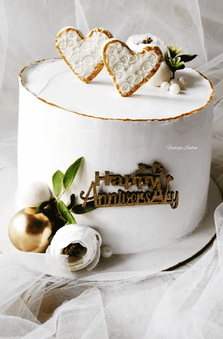 Appealing Wedding Anniversary Cake