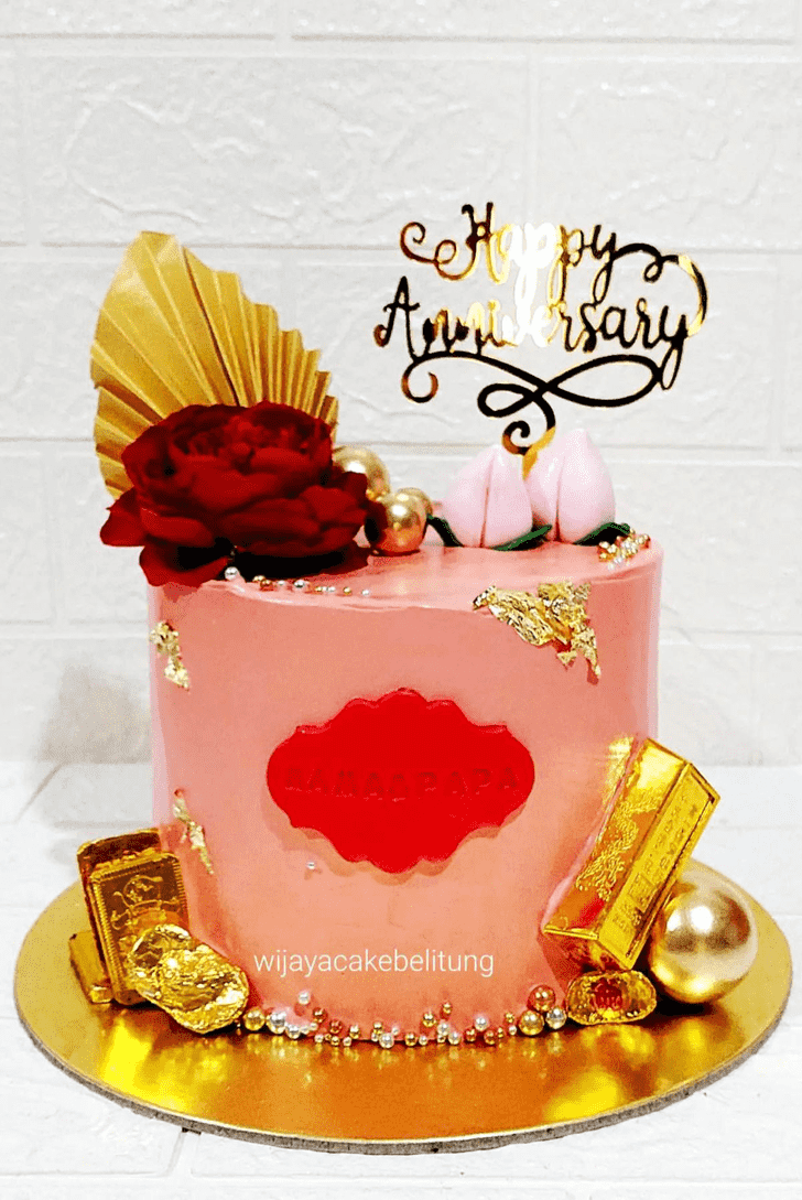 Divine Wedding Anniversary Cake