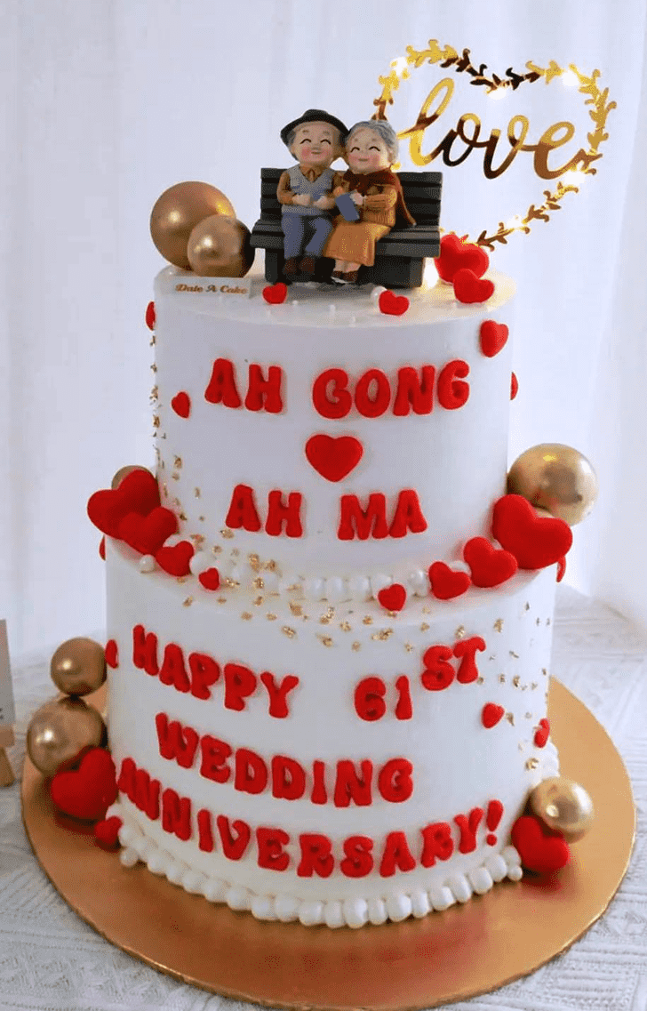 Elegant Wedding Anniversary Cake