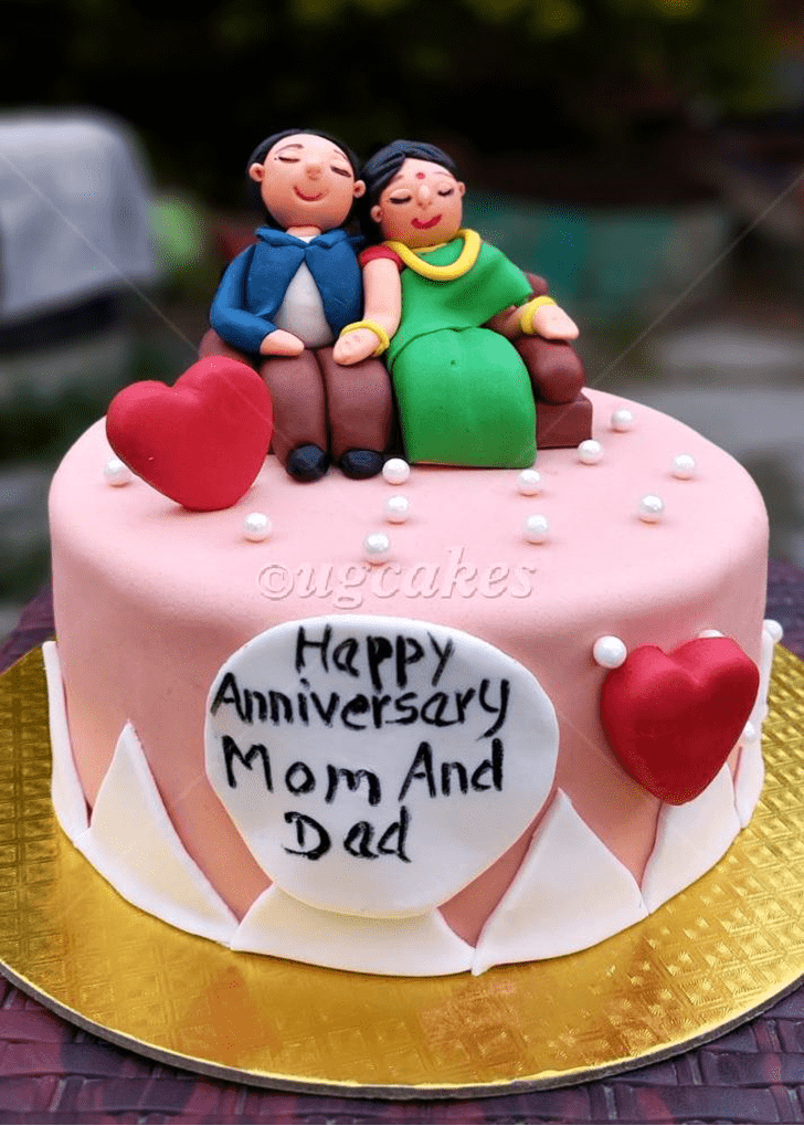 Exquisite Wedding Anniversary Cake