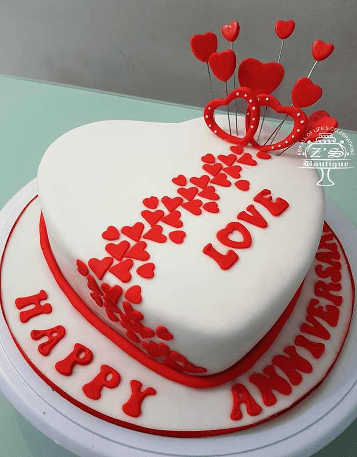Lovely Wedding Anniversary Cake Design