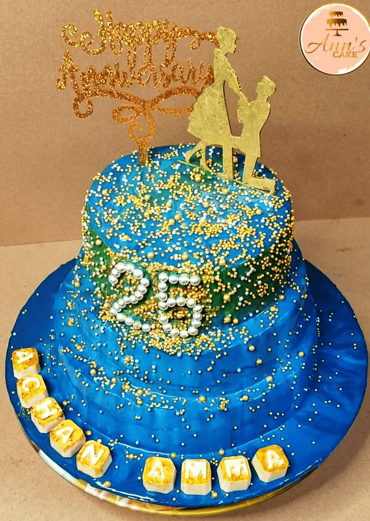 Nice Wedding Anniversary Cake