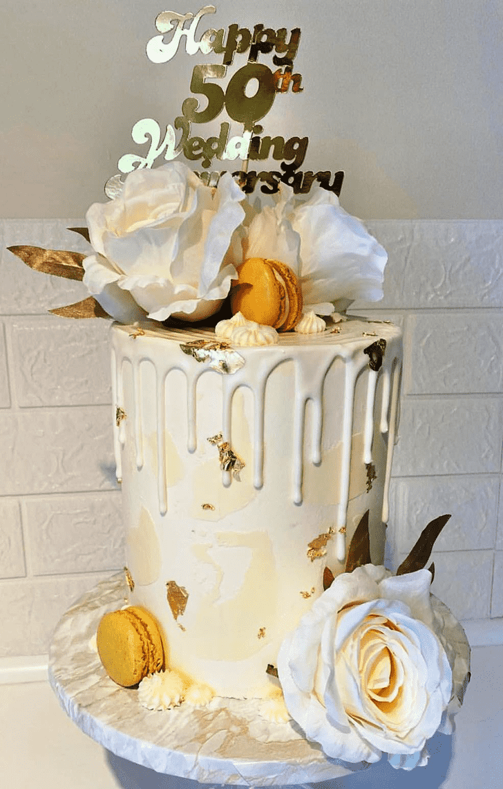 Resplendent Wedding Anniversary Cake