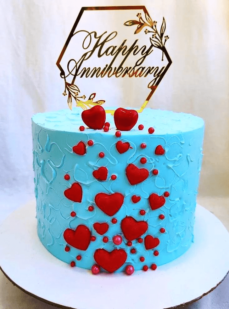 Shapely Wedding Anniversary Cake