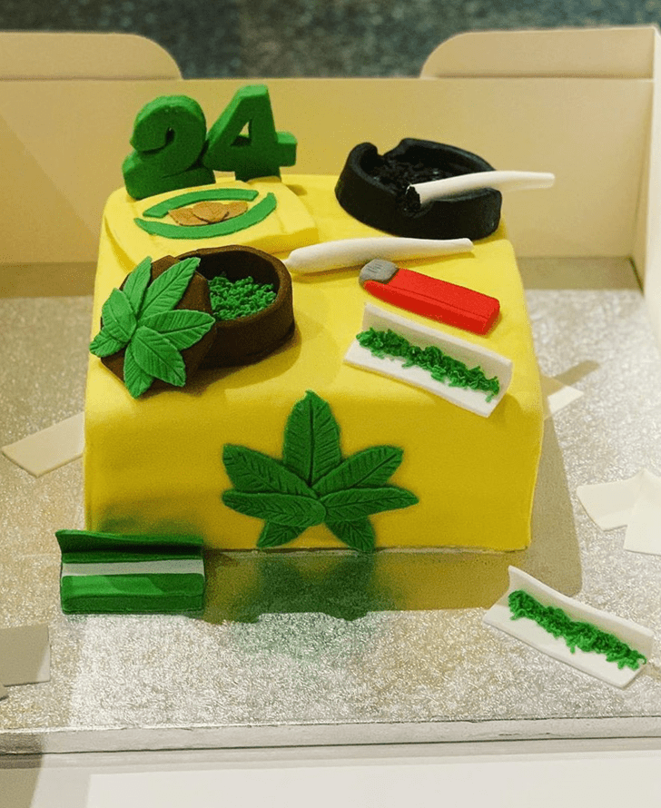 Marijuana Themed Birthday Cake! 💨 🚬 •... - Felipe's Creations | Facebook