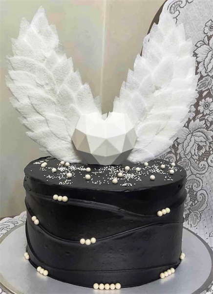 Lovely Wing Cake Design