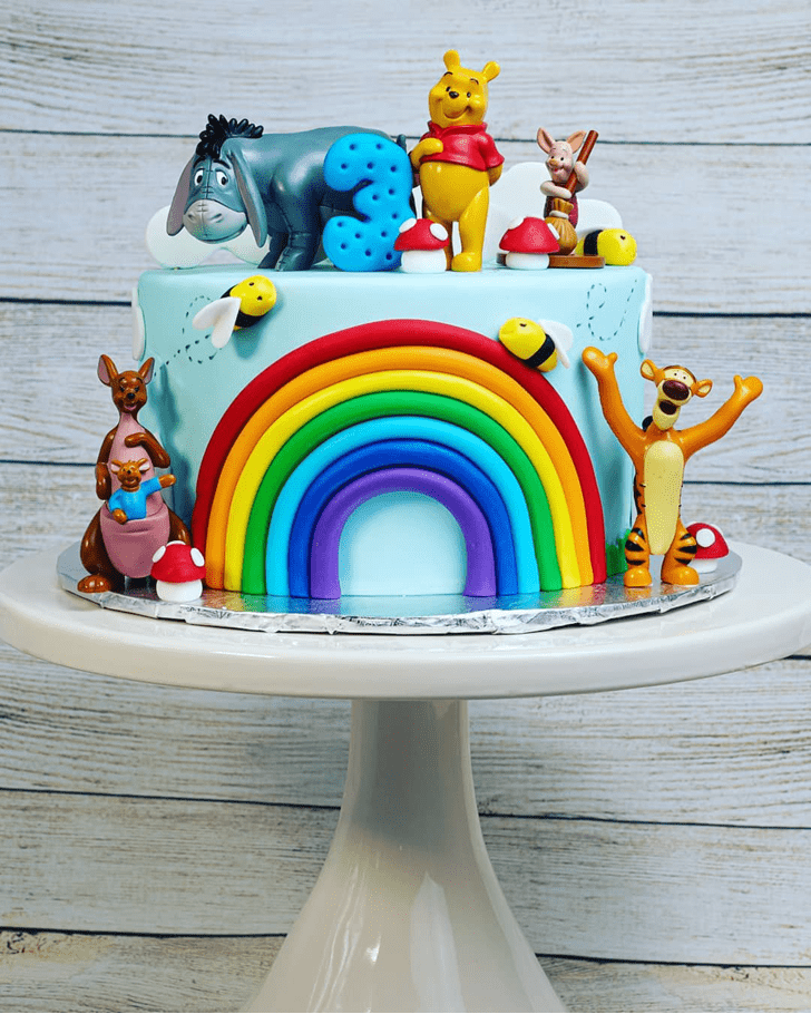 Appealing Winnie the Pooh Cake