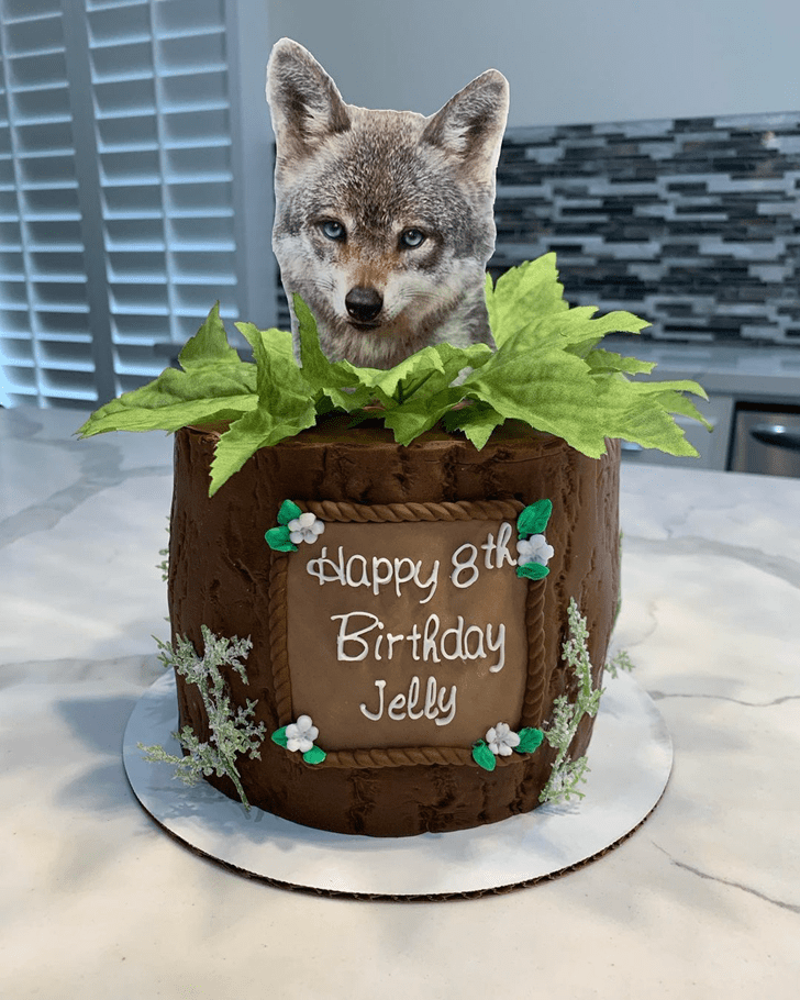 Delicate Wolf Cake