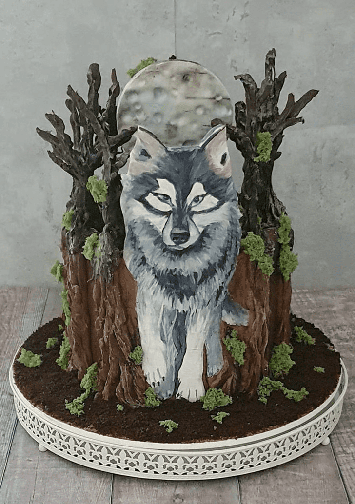 Inviting Wolf Cake