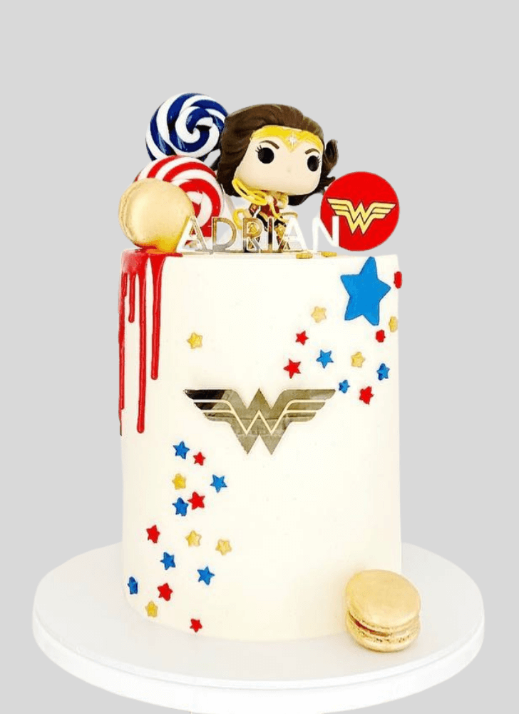 Fine Wonder Woman Cake