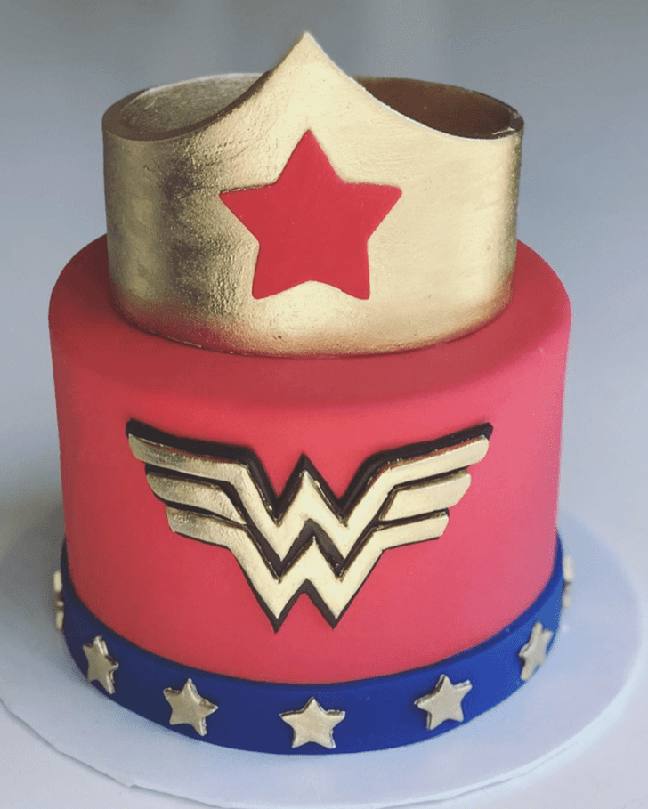 Admirable Wonder Woman Cake Design