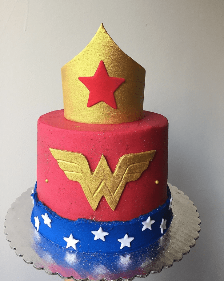 Enthralling Wonder Woman Cake