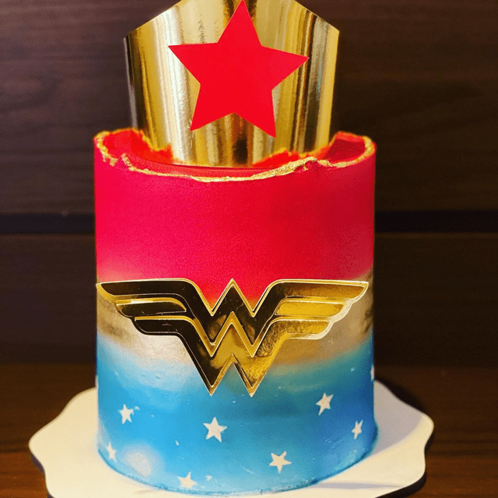 Excellent Wonder Woman Cake
