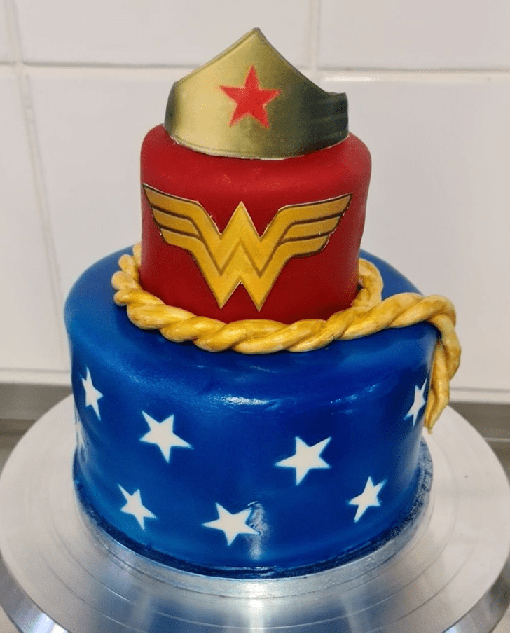 Exquisite Wonder Woman Cake