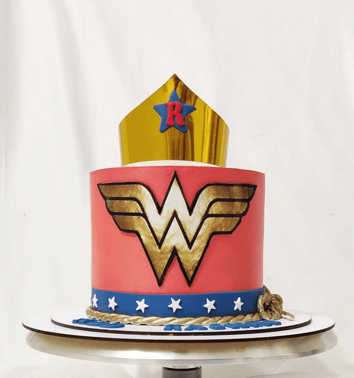 Fascinating Wonder Woman Cake