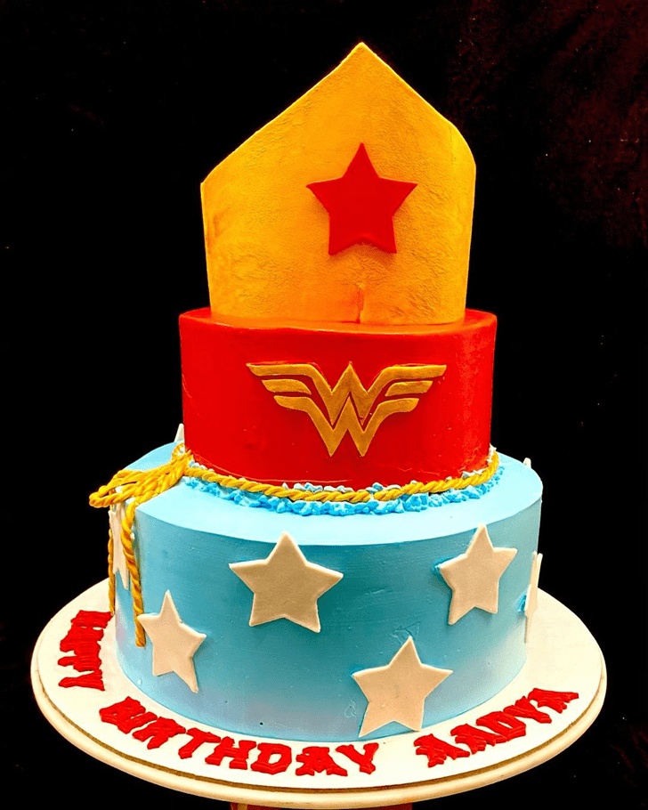 Fine Wonder Woman Cake