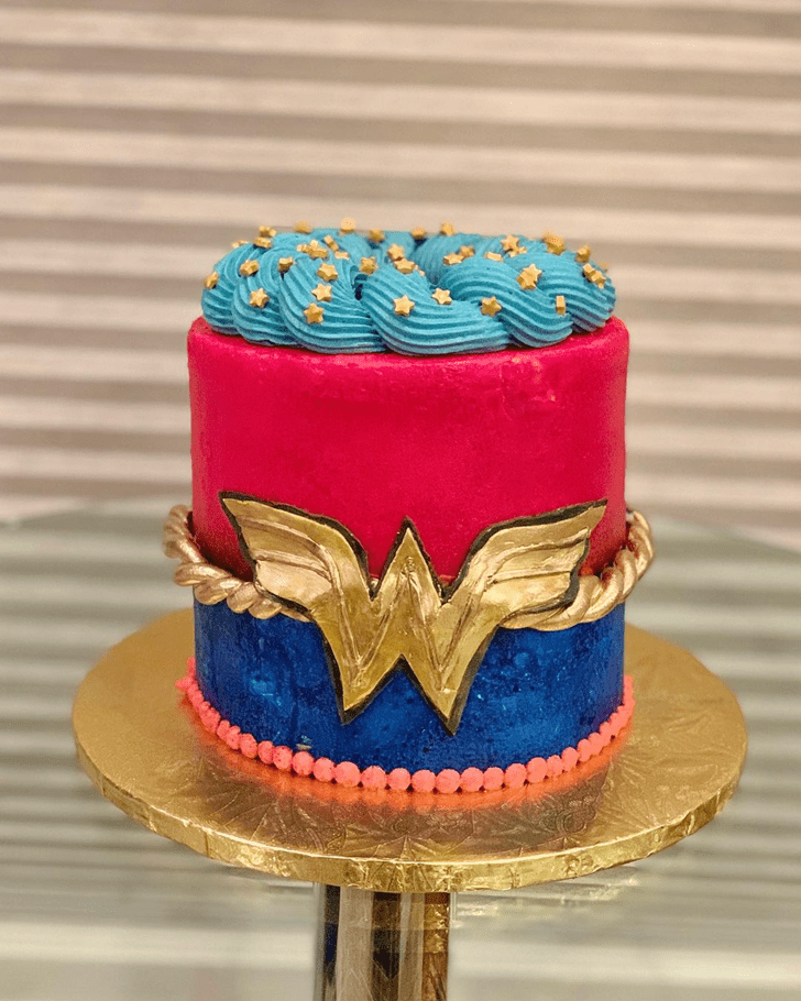Pleasing Wonder Woman Cake