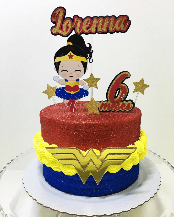 Pretty Wonder Woman Cake