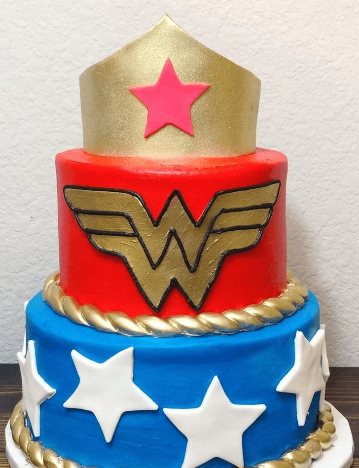 Splendid Wonder Woman Cake