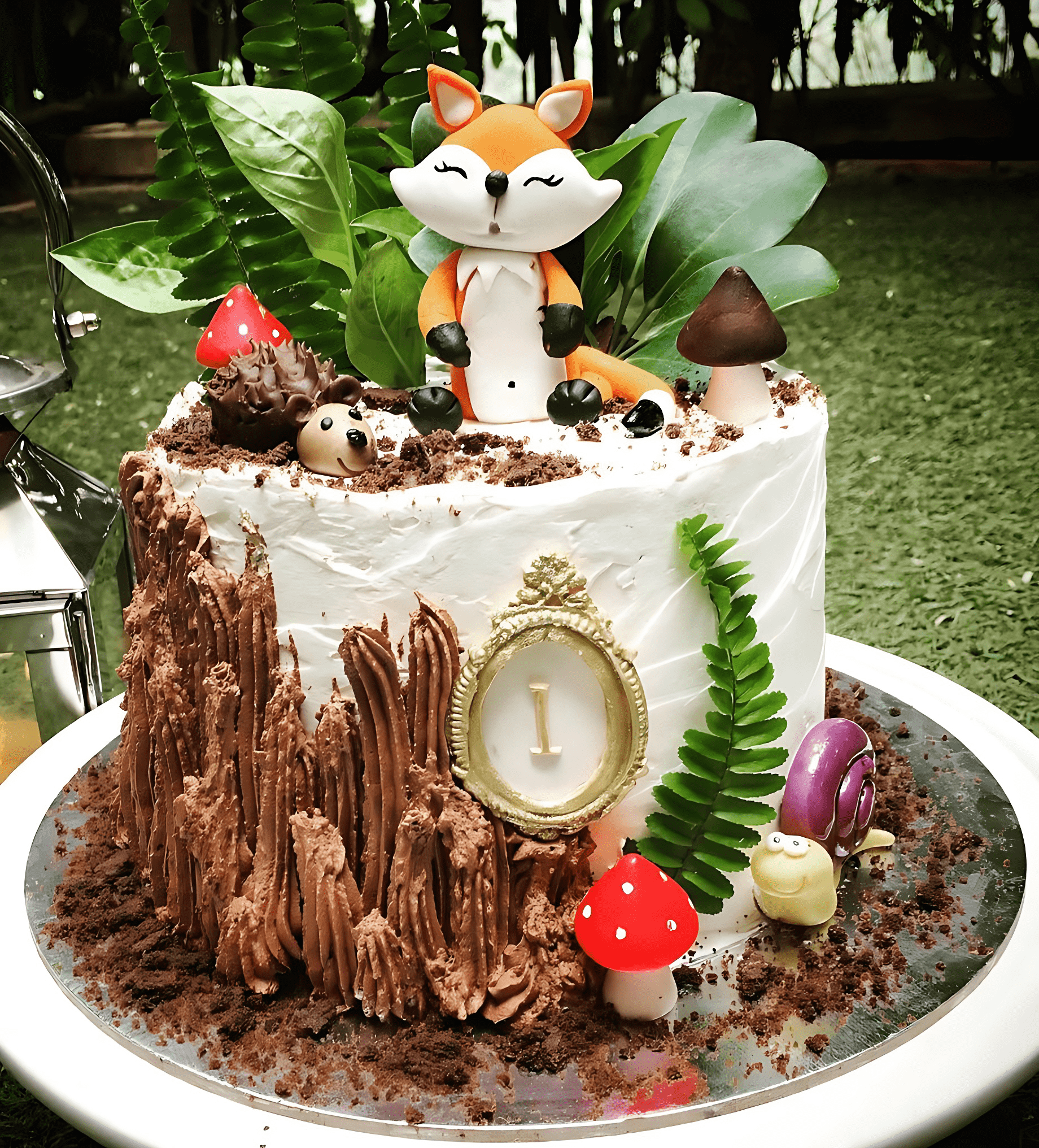 Exquisite Woodland  Cake